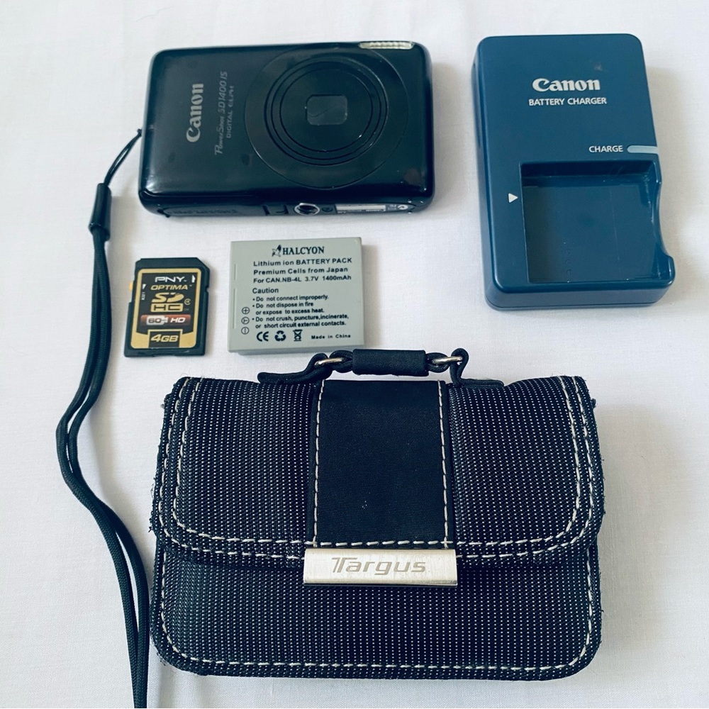 Canon Powershot ELPH SD1400 IS 141MP Digital Camera Block Near Tested Working